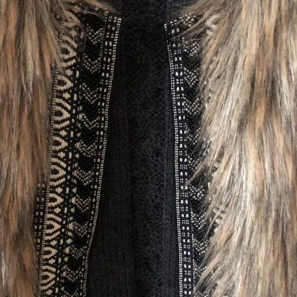 Women's MISS ME Faux Fur Beaded Vest Size Small - Picture 8 of 12